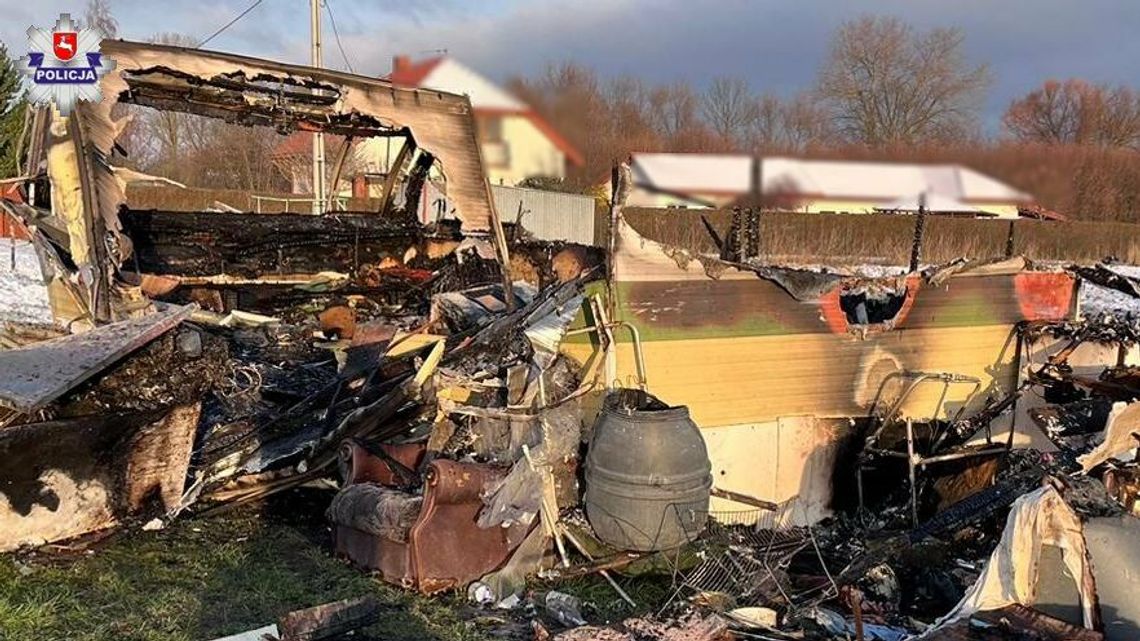 Pożar przyczepy. W środku odnaleziono zwłoki mężczyzny