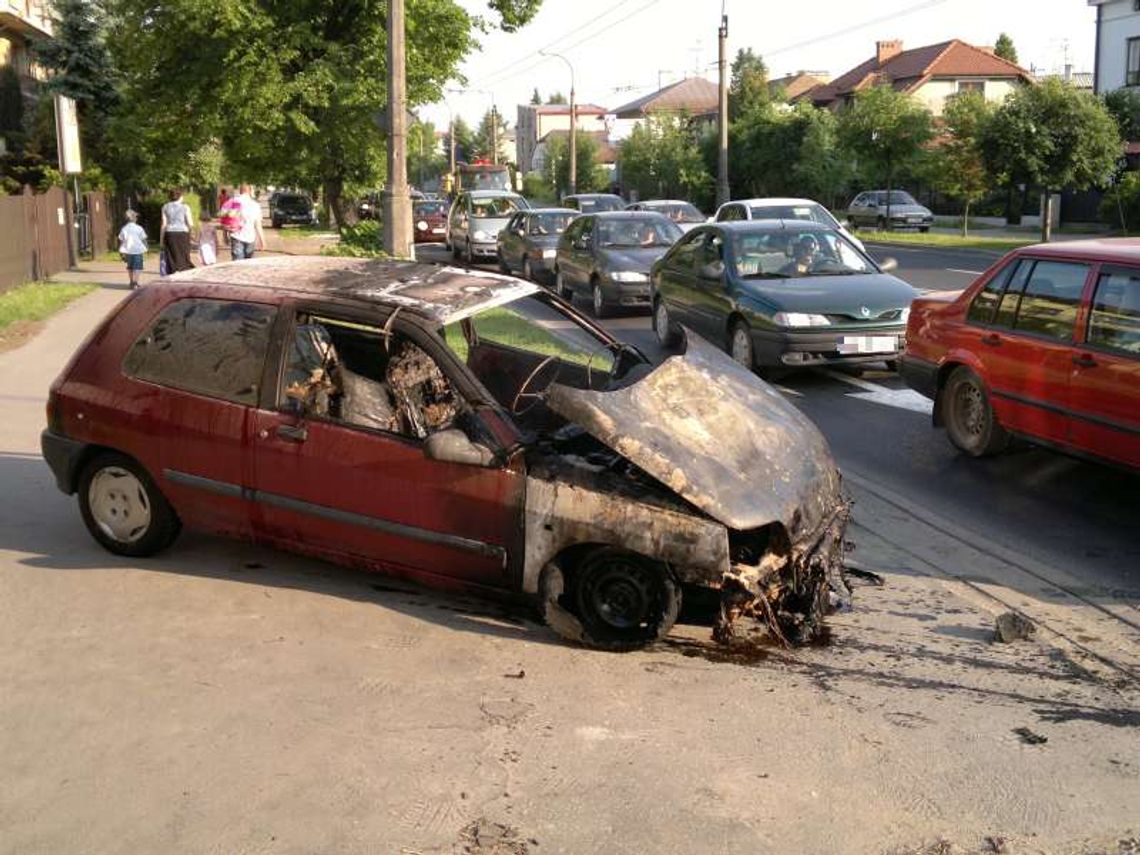 Pożar samochodu na ul. Kunickiego w Lublinie