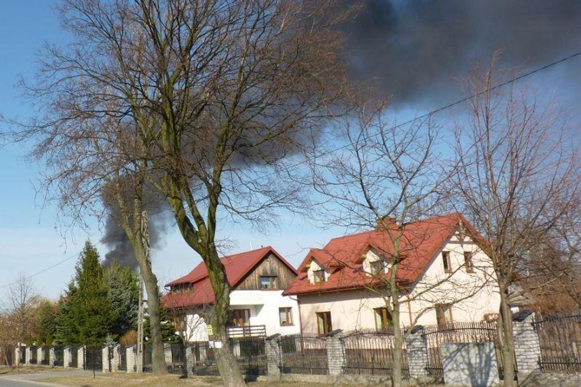 Pożar składowiska opon w Elizówce Pożar składowiska opon w Elizówce