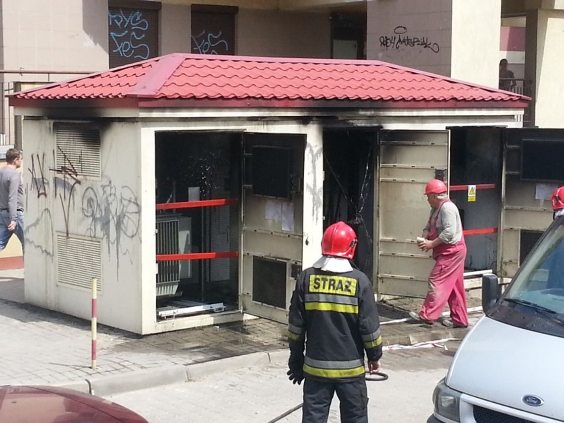 Pożar stacji trafo na LSM. Mężczyzna poparzony