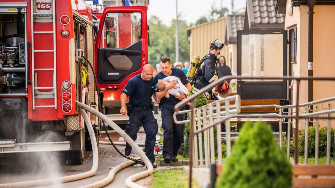 Pożar w bloku w Lubartowie. Potrzebna była szybka ewakuacja mieszkańców