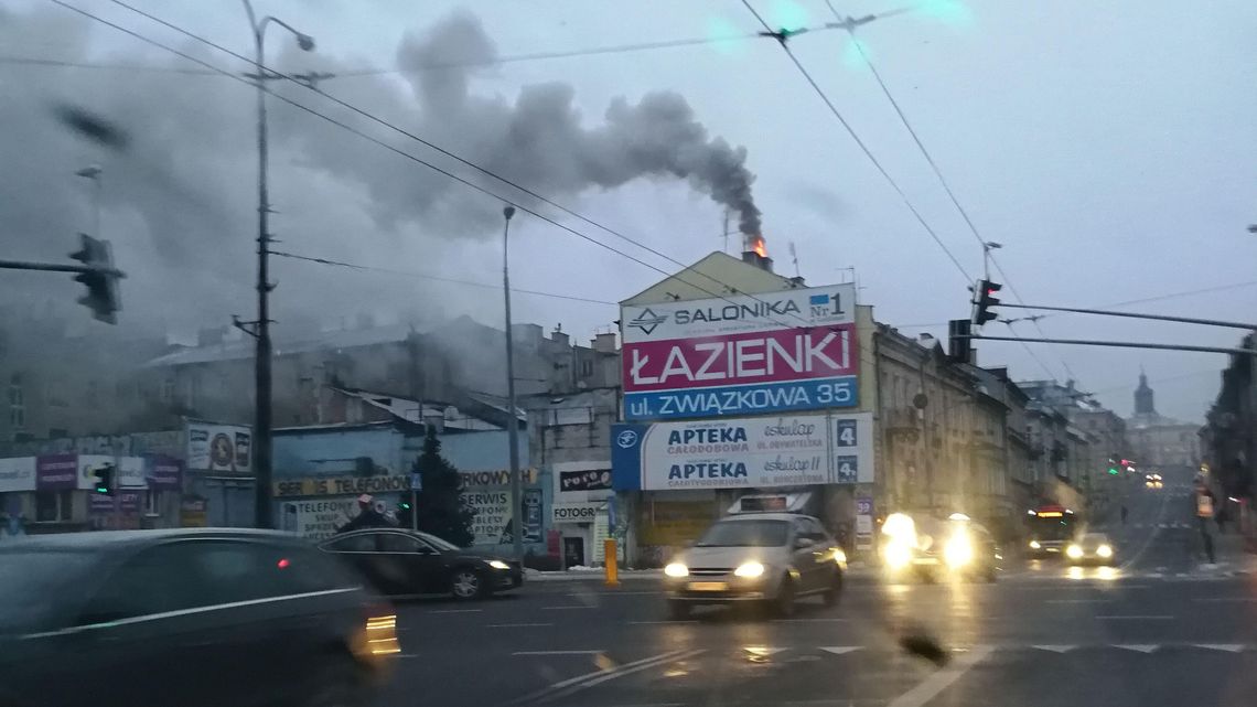 Pożar w kamienicy przy ul. Lubartowskiej w Lublinie. Sytuacja już opanowana
