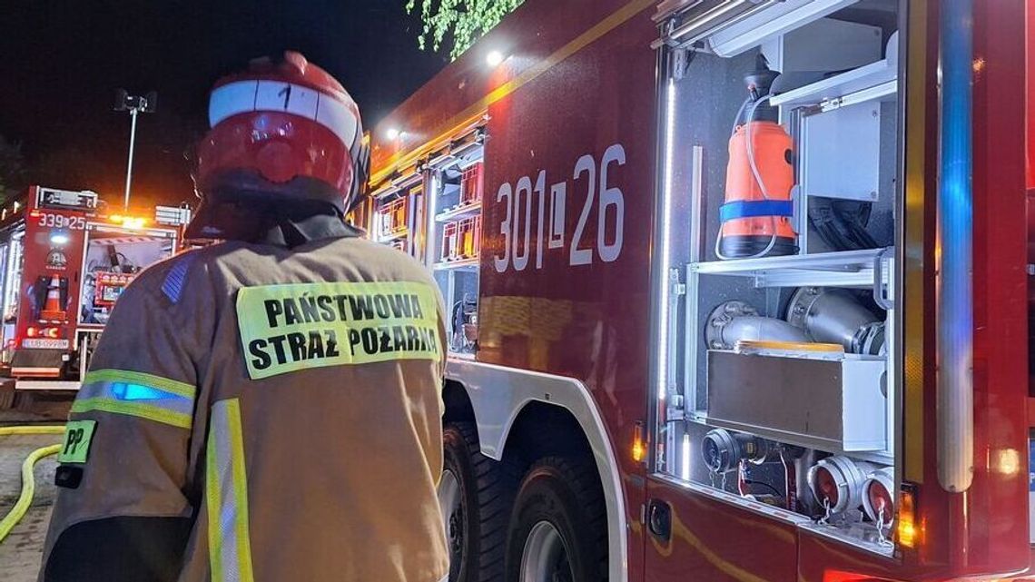 Pożar w kamienicy. Strażacy odnaleźli dwa ciała 