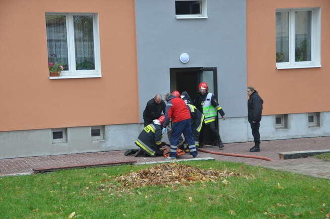 Pożar w mieszkaniu w Świdniku. Dwie osoby poszkodowane Pożar w mieszkaniu w Świdniku. Dwie osoby poszkodowane