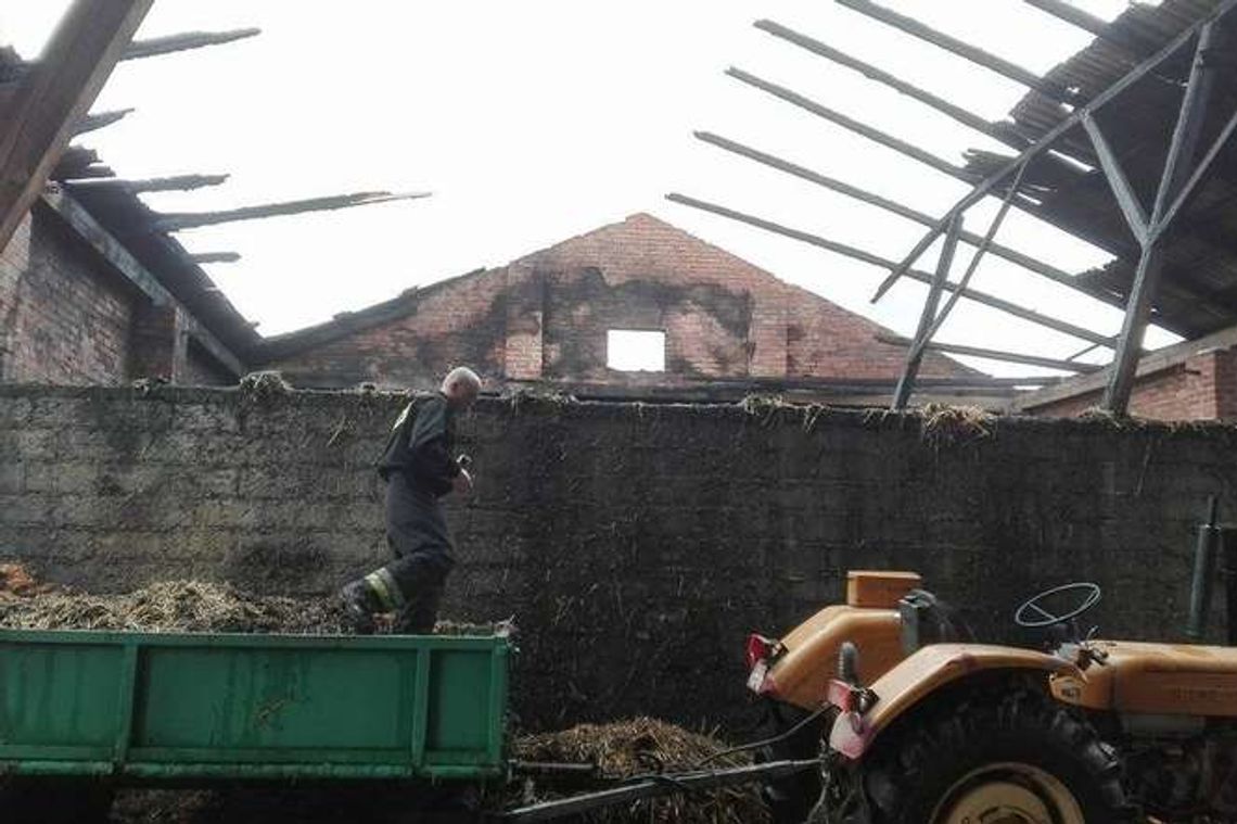 Pożar w Uniszowicach. Piorun uderzył w gospodarstwo
