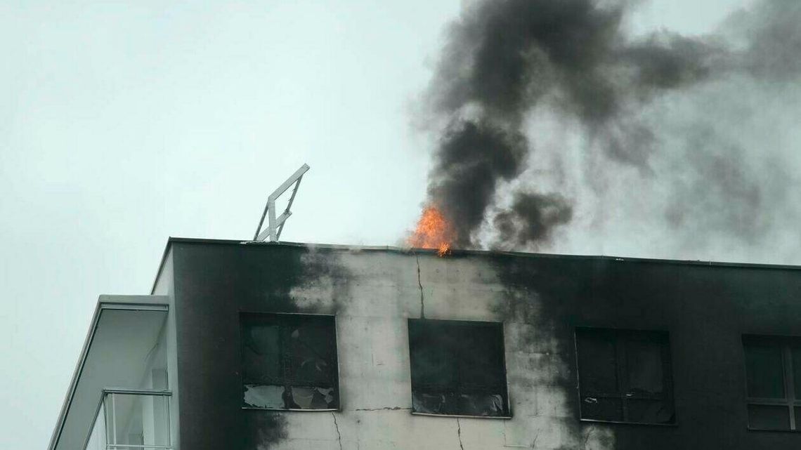 Pożar wieżowca w Lublinie. Prokuratura weszła na plac budowy, jest śledztwo