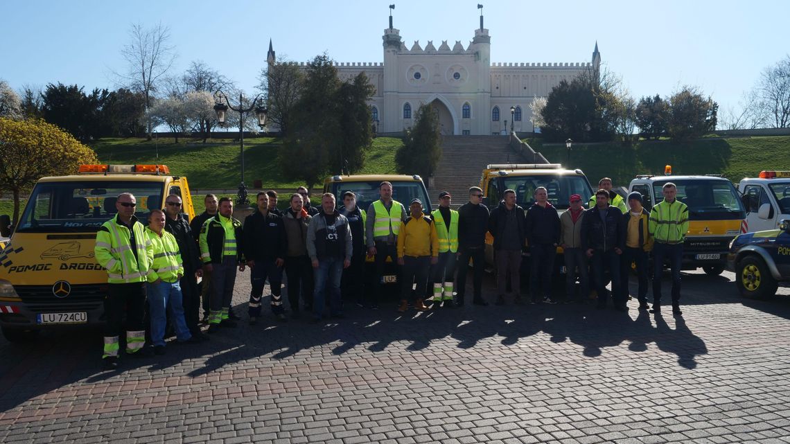 Pożegnali kolegę, który zginął na obwodnicy Lublina. Apelują też do kierowców [zdjęcia, wideo]