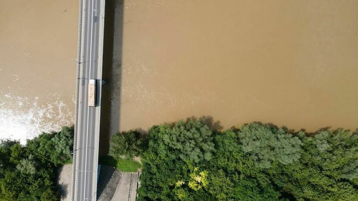 Poziomy ostrzegawcze przekroczone na trzech rzekach w województwie