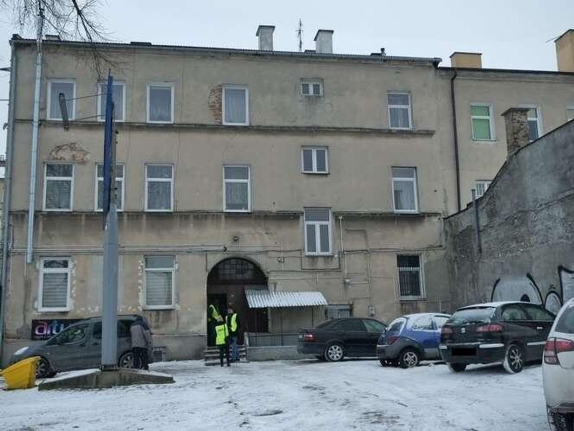 Poznał 24-latkę w barze, udusił kablem od żelazka. Miesiąc temu wyszedł z więzienia Poznał 24-latkę w barze, udusił kablem od żelazka. Miesiąc temu wyszedł z więzienia