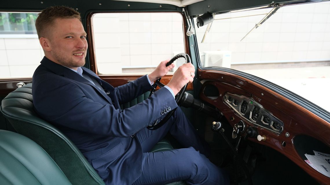 Praca dyplomowa obroniona. Hillman odrestaurowany. Takich aut jest tylko 15 na świecie