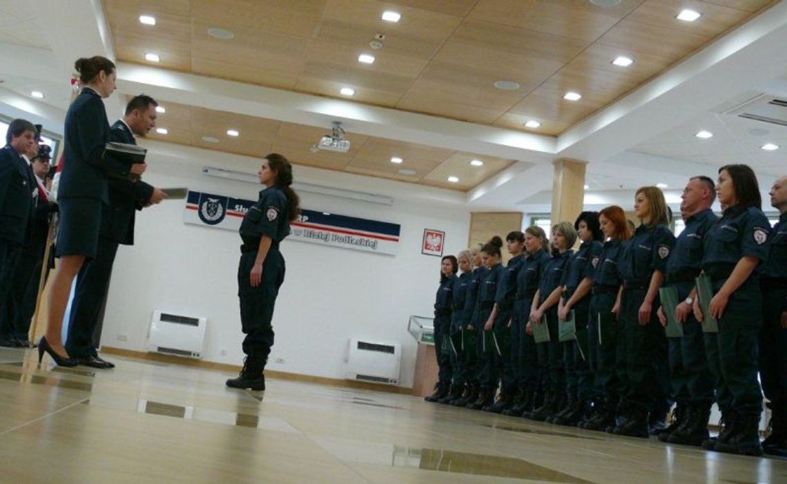 Praca w Służbie Celnej. Wybrano 29 nowych celników, kandydatów było 1,4 tys.