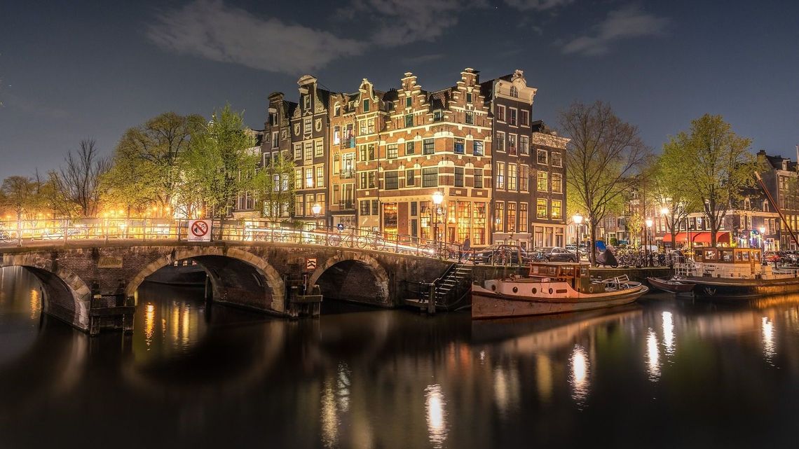 Praca za granicą. Dlaczego Polacy tak chętnie wybierają Holandię?