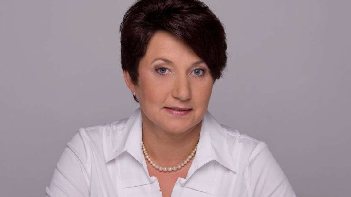 Pracowała w instytucji podległej marszałkowi. Znalazła pracę u prezydenta Lublina