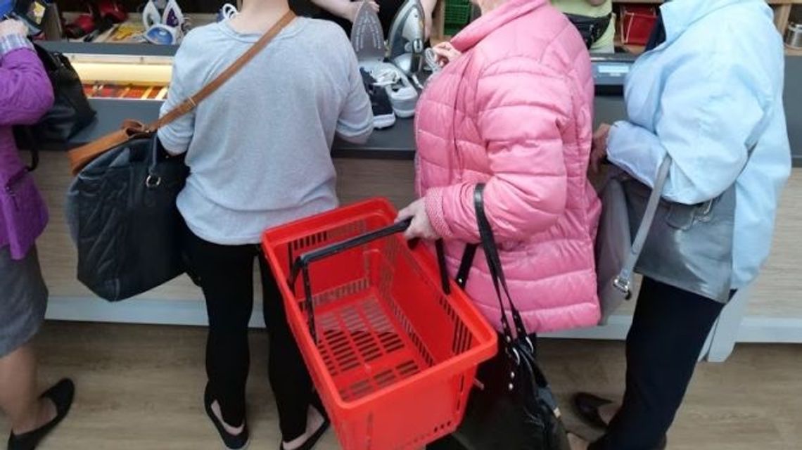 Pracownica sklepu wymyśliła, jak "dorobić". Grozi jej 8 lat więzienia