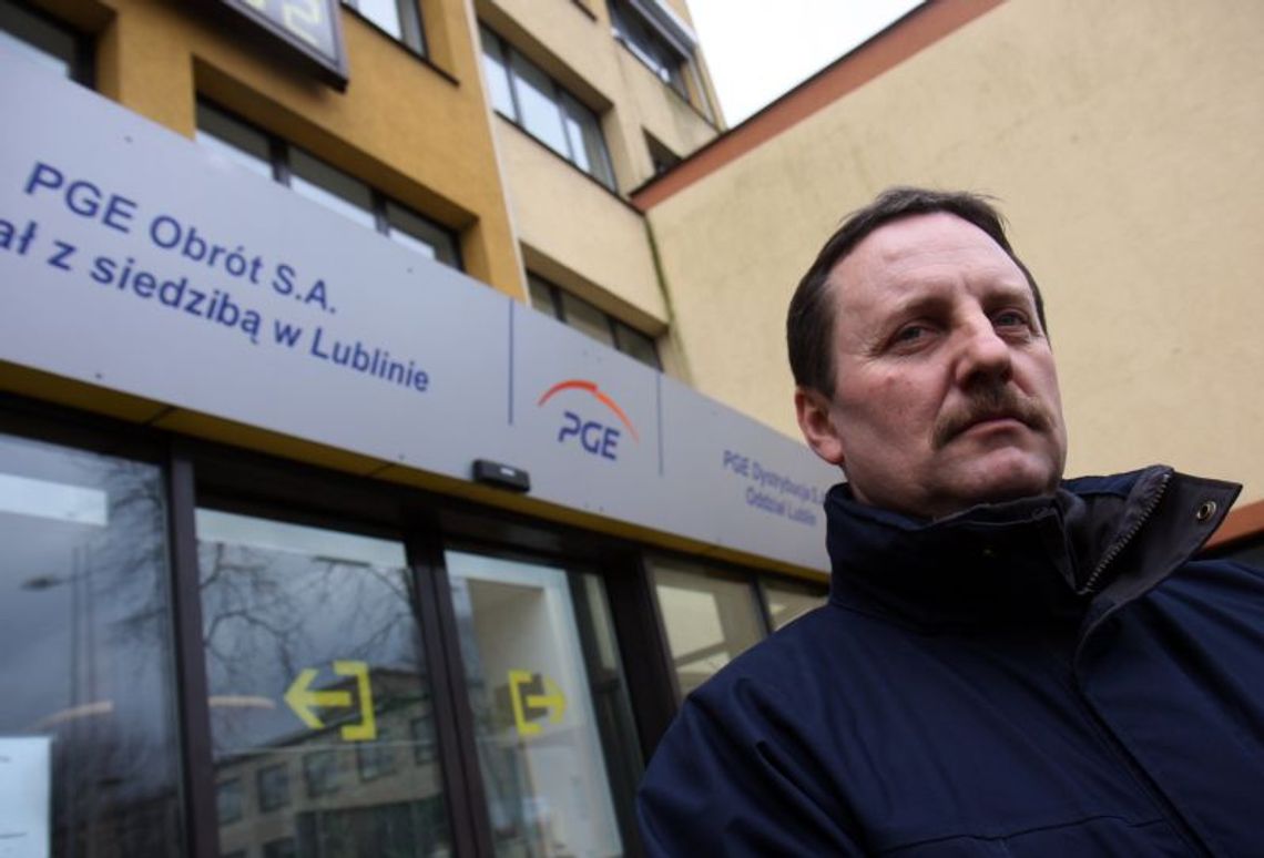 Pracownicy wrócili z demonstracji, przebadali ich alkomatem Pracownicy wrócili z demonstracji, przebadali ich alkomatem