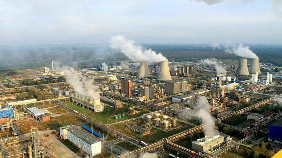 Pracownicy ZA "Puławy" nadal na postojowym choć ceny gazu w dół. Kiedy wróci produkcja?