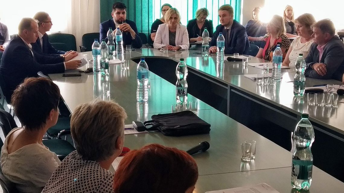 Pracusie i wagarowicze. Jak często bywali na sesjach chełmscy radni? Pracusie i wagarowicze. Jak często bywali na sesjach chełmscy radni?