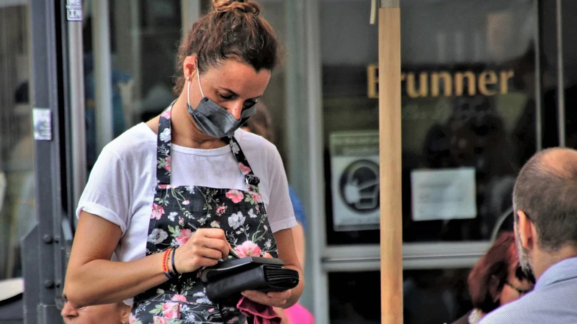 Pracy mniej z powodu pandemii koronawirusa, a podatków więcej Pracy mniej z powodu pandemii koronawirusa, a podatków więcej