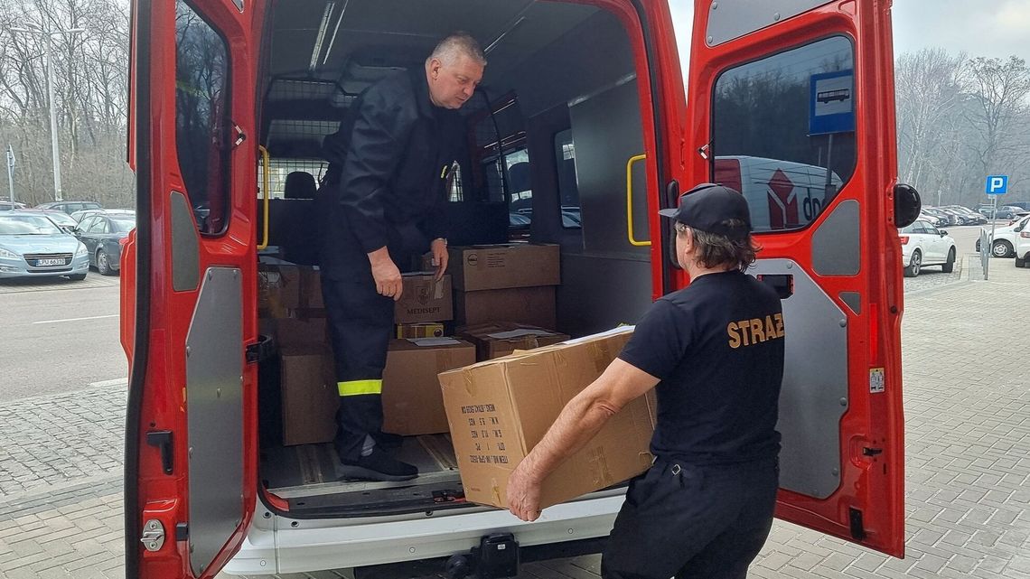 Prawie 50 kartonów z darami od pracowników puławskich Azotów