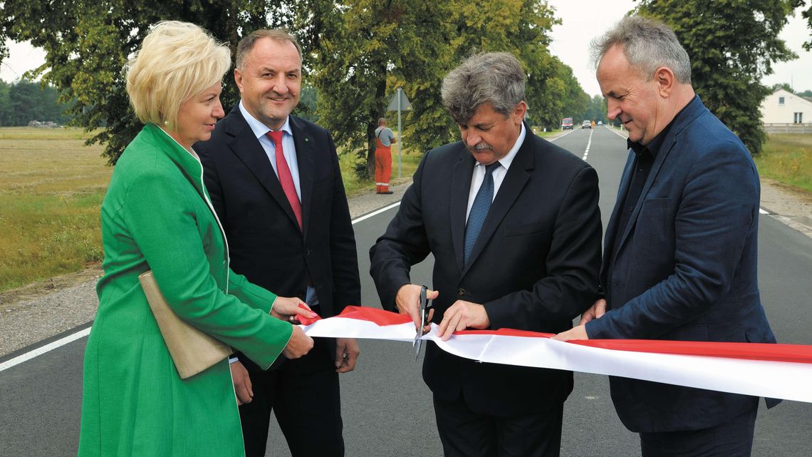 Prawie trzy kilometry jazdy po równym. Fragment "Nadwiślanki" już gotowy Prawie trzy kilometry jazdy po równym. Fragment "Nadwiślanki" już gotowy