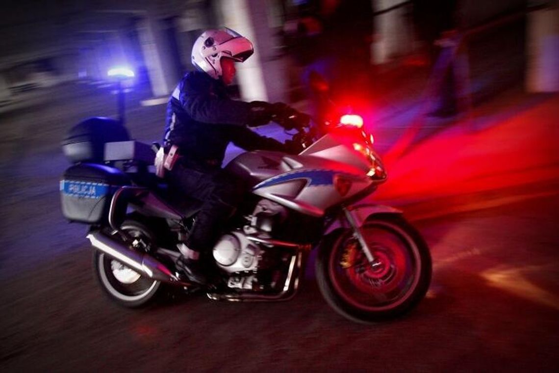 Prawiedniki: Samochód w rowie. Dwie osoby w szpitalu