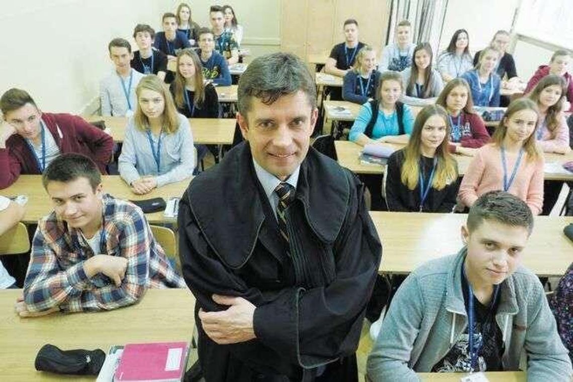 Prawnicy weszli do szkół. Lekcje w kilku lubelskich liceach Prawnicy weszli do szkół. Lekcje w kilku lubelskich liceach