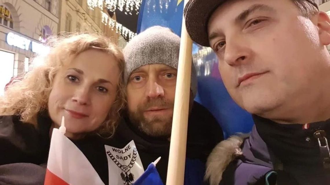 Prawnicy z Lublina wyjechali na Marsz Tysiąca Tóg z opóźnieniem. ITD podaje powód kontroli Prawnicy z Lublina wyjechali na Marsz Tysiąca Tóg z opóźnieniem. ITD podaje powód kontroli