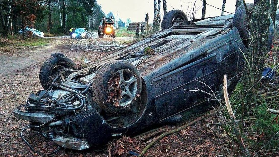 Prawo jazdy miał od dwóch miesięcy. Stracił je po jeździe po pijanemu i dachowaniu