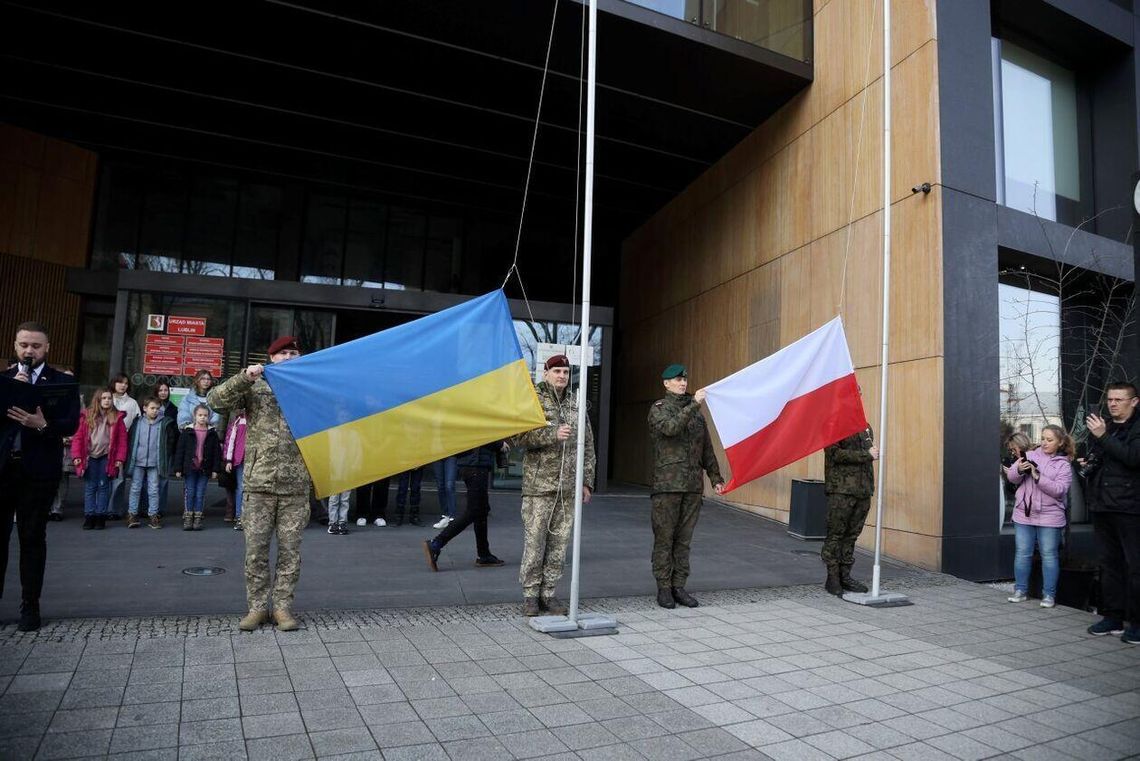 Prawo jazdy po polsku? Nie, tylko po ukraińsku! Trudne relacje Polaków i Ukraińców Prawo jazdy po polsku? Nie, tylko po ukraińsku! Trudne relacje Polaków i Ukraińców
