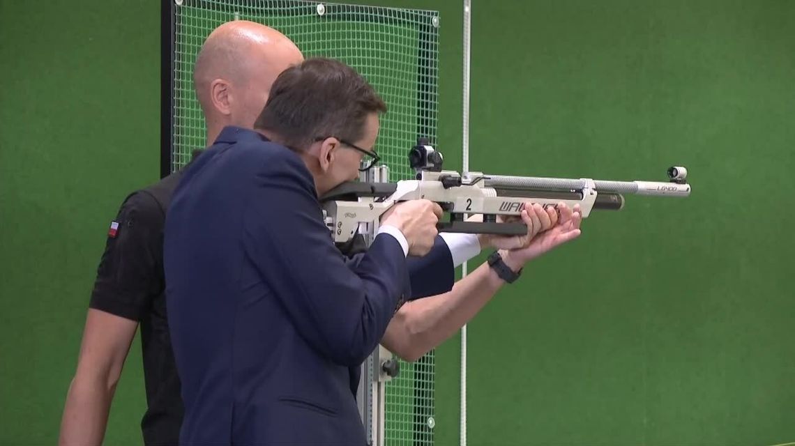 Premier: W Polsce jest 40 milionów Polaków gotowych stanąć z bronią w ręku, żeby bronić ojczyzny