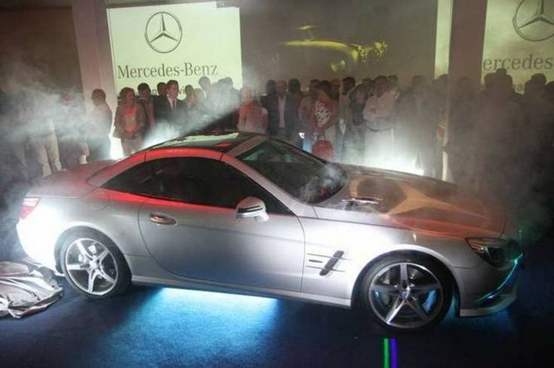 Premiera mercedesa SL 350 i SL 500. Ponad 700 koni i milion złotych (zdjęcia) Premiera mercedesa SL 350 i SL 500. Ponad 700 koni i milion złotych (zdjęcia)