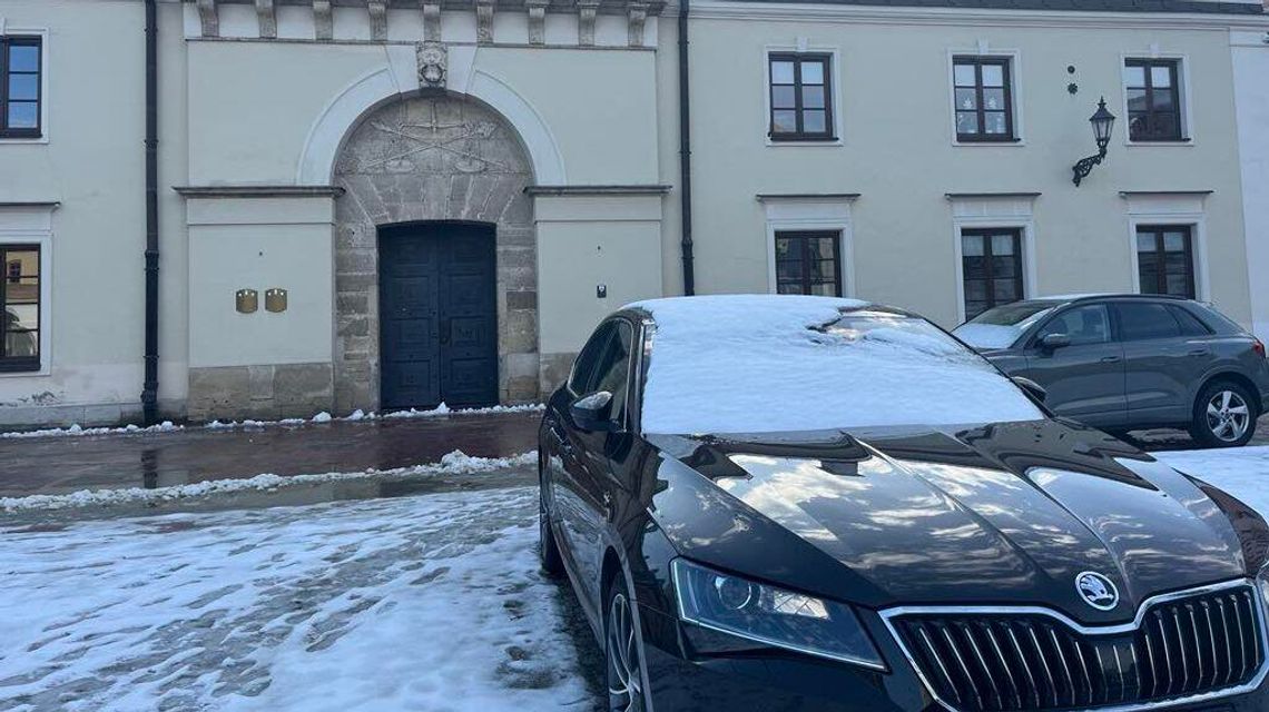 Prezydencka limuzyna sprzedana. Chcą teraz kupić nowe auto dla ratusza