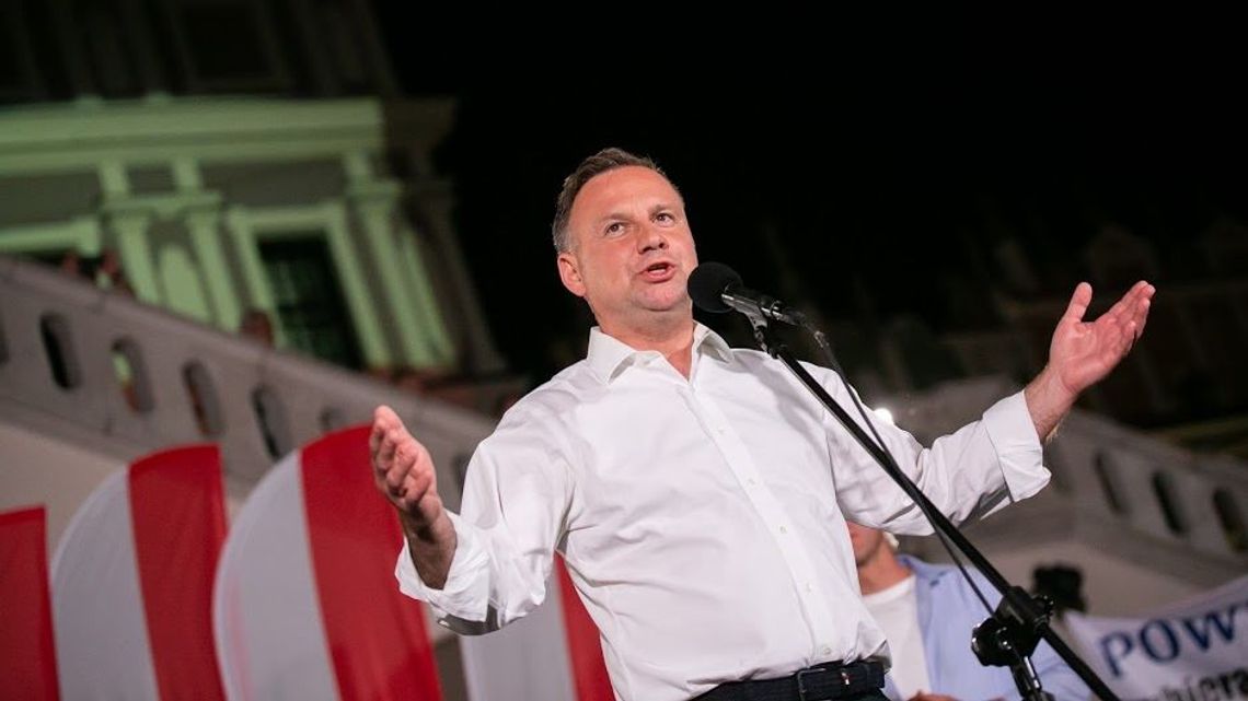 Prezydent Andrzej Duda ma koronawirusa Prezydent Andrzej Duda ma koronawirusa