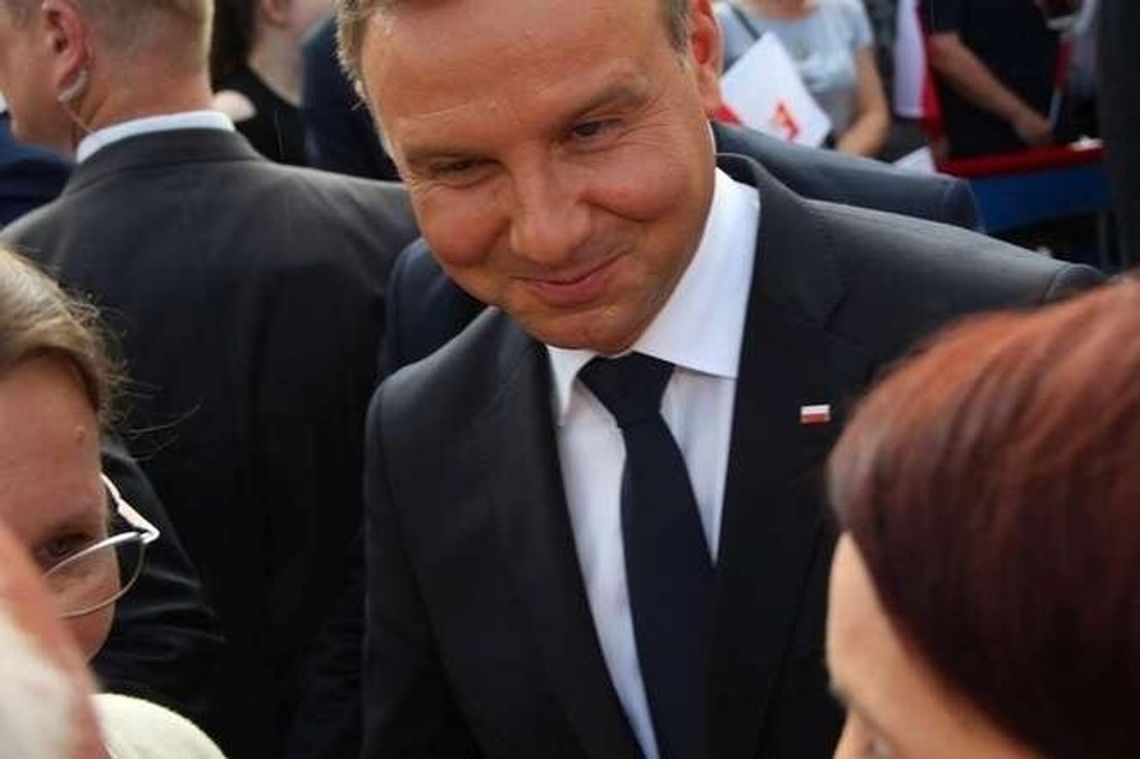 Prezydent Andrzej Duda obniża wiek emerytalny