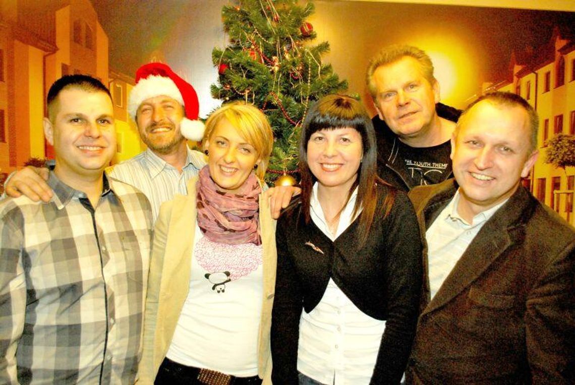 Prezydent Chełma zaśpiewała kolędy. Pomoże hospicjum Prezydent Chełma zaśpiewała kolędy. Pomoże hospicjum