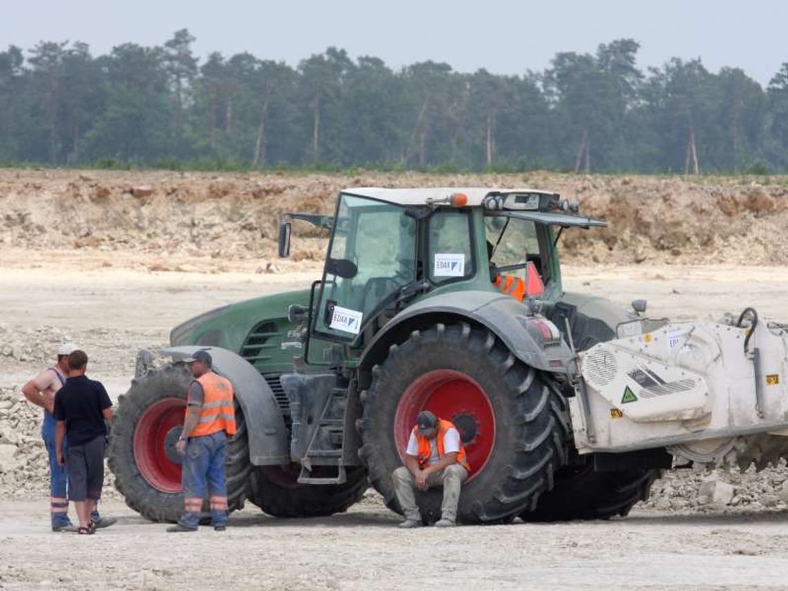 Prezydent i marszałek o cięciach lotniska dowiedzieli się z gazet Prezydent i marszałek o cięciach lotniska dowiedzieli się z gazet