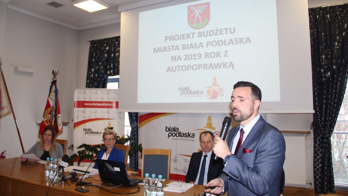 Prezydent kupił sobie smartwatcha za publiczne pieniądze. Poprzednicy wykupili iPady za... 10 zł Prezydent kupił sobie smartwatcha za publiczne pieniądze. Poprzednicy wykupili iPady za... 10 zł