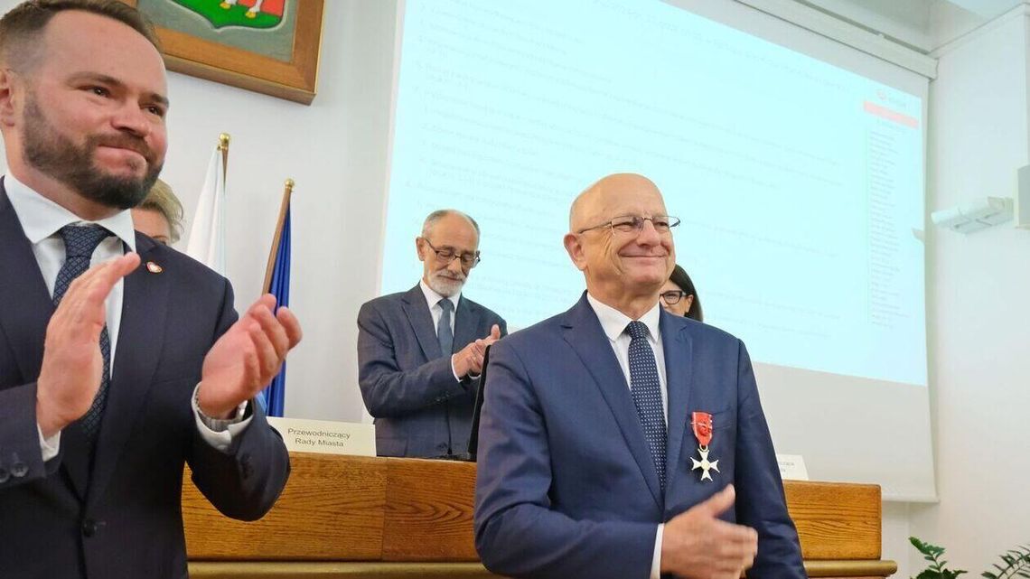 Prezydent Lublina z Krzyżem Oficerskim Orderu Odrodzenia Polski Prezydent Lublina z Krzyżem Oficerskim Orderu Odrodzenia Polski