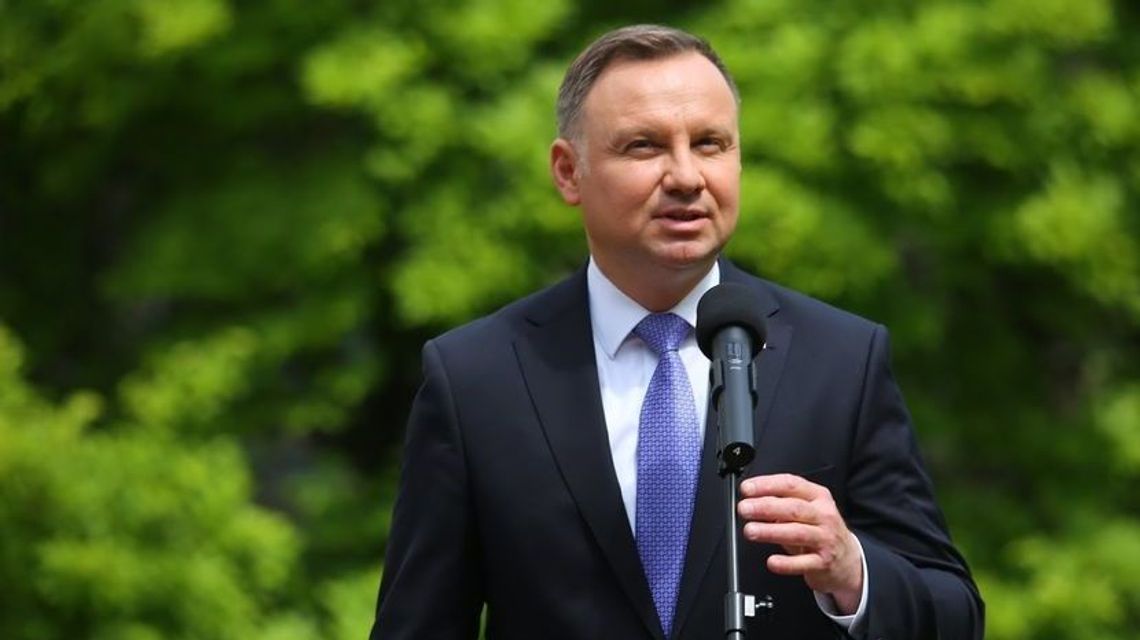 Prezydent RP pomylił "rezurekcję" z "insurekcją". Odpowiedział internautom Prezydent RP pomylił "rezurekcję" z "insurekcją". Odpowiedział internautom