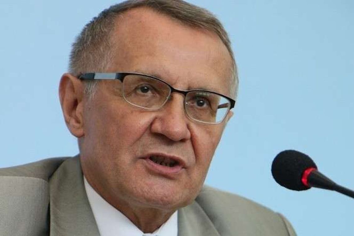 Prezydent wysłuchał rodziców. Uczniowie jednak dostaną nagrody