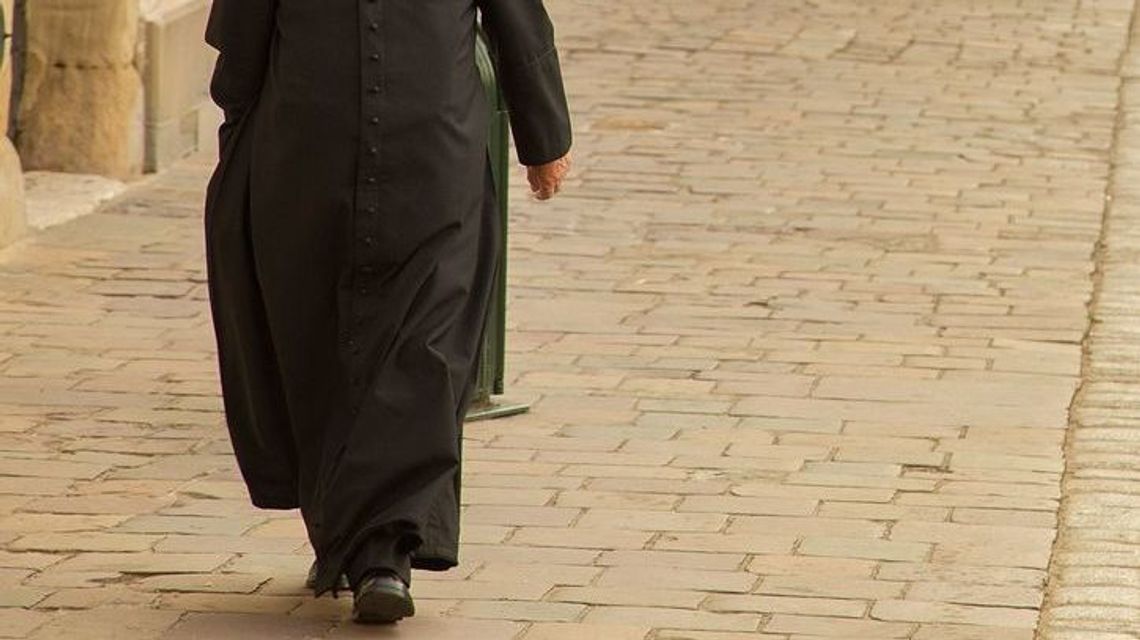 Prezydent zabrał order księdzu z pedofilskimi skłonnościami. Duchowny komentuje Prezydent zabrał order księdzu z pedofilskimi skłonnościami. Duchowny komentuje