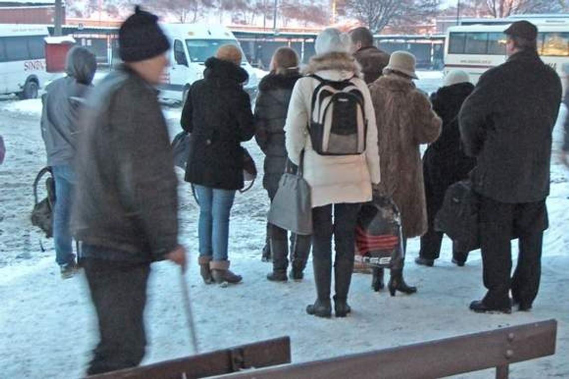 Problem z PKS Wschód. Czytelniczka: \"Kasy otwarte, ale biletu nie kupiłam\"