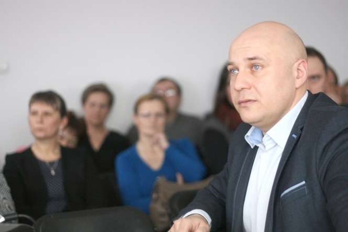 Problemy finansowe to nie argument by zamknąć szkołę