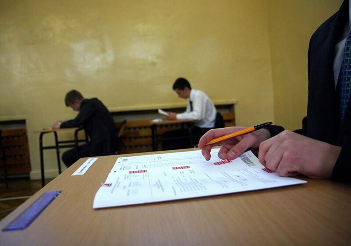 Próbny egzamin gimnazjalny 2012. Angielski - odpowiedzi arkusze