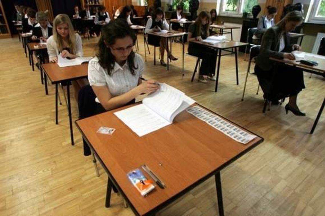 Próbny egzamin gimnazjalny 2012 Operon. Test humanistyczny - odpowiedzi, arkusze