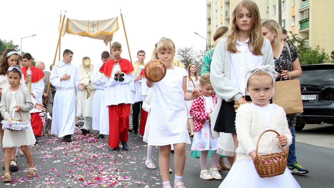 Procesje Bożego Ciała przeszły ulicami Puław 