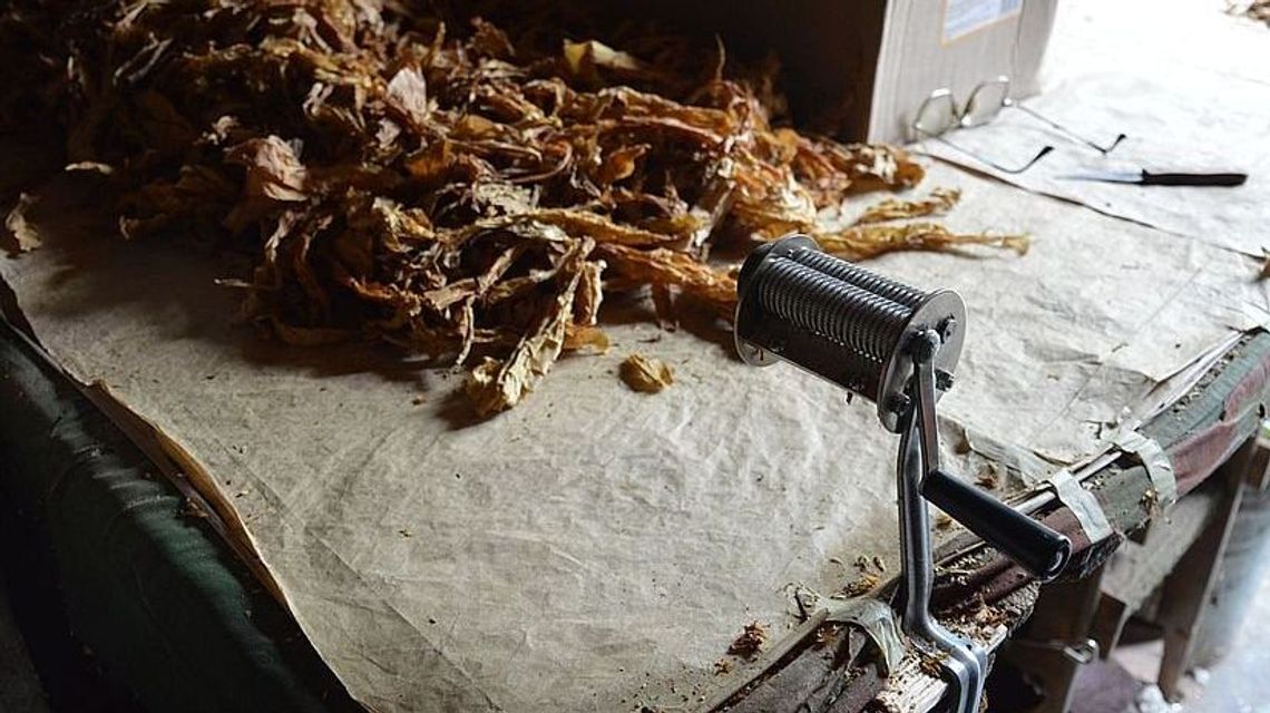 Produkował papierosy, grozi mu więzienie