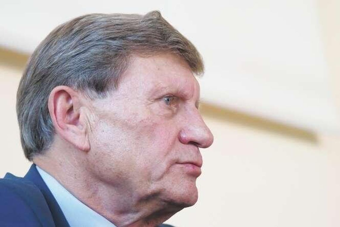 Prof. Balcerowicz: Nie wyprowadza się ludzi z biedy przez rozdawanie publicznych pieniędzy