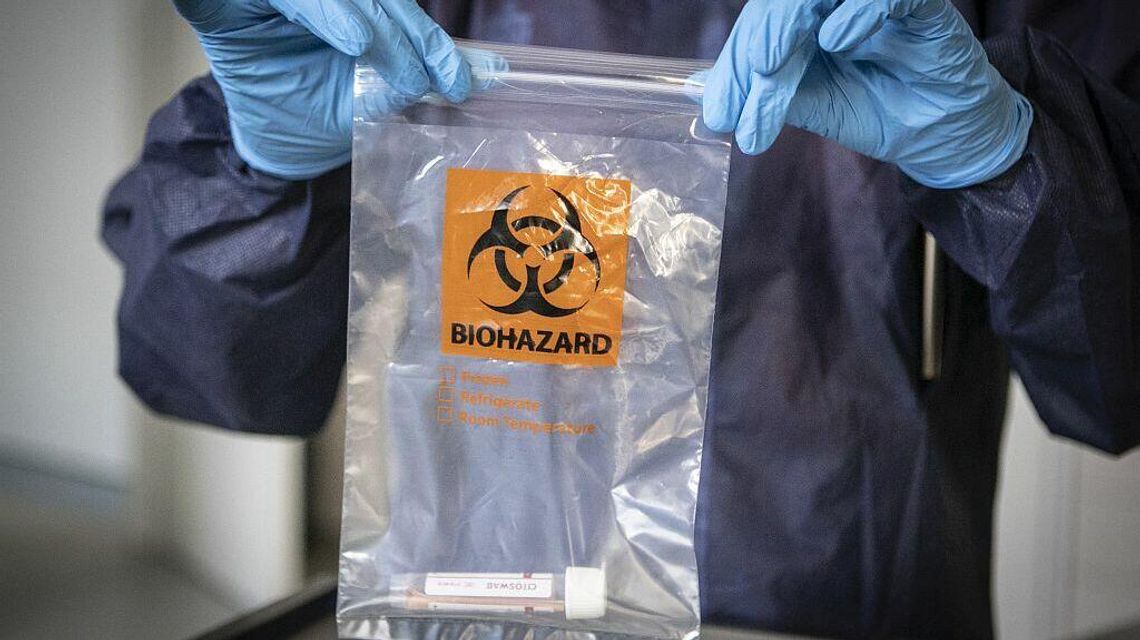 Prof. Gut o nowych wariantach koronawirusa: Nie grozi nam klęska instytucjonalna