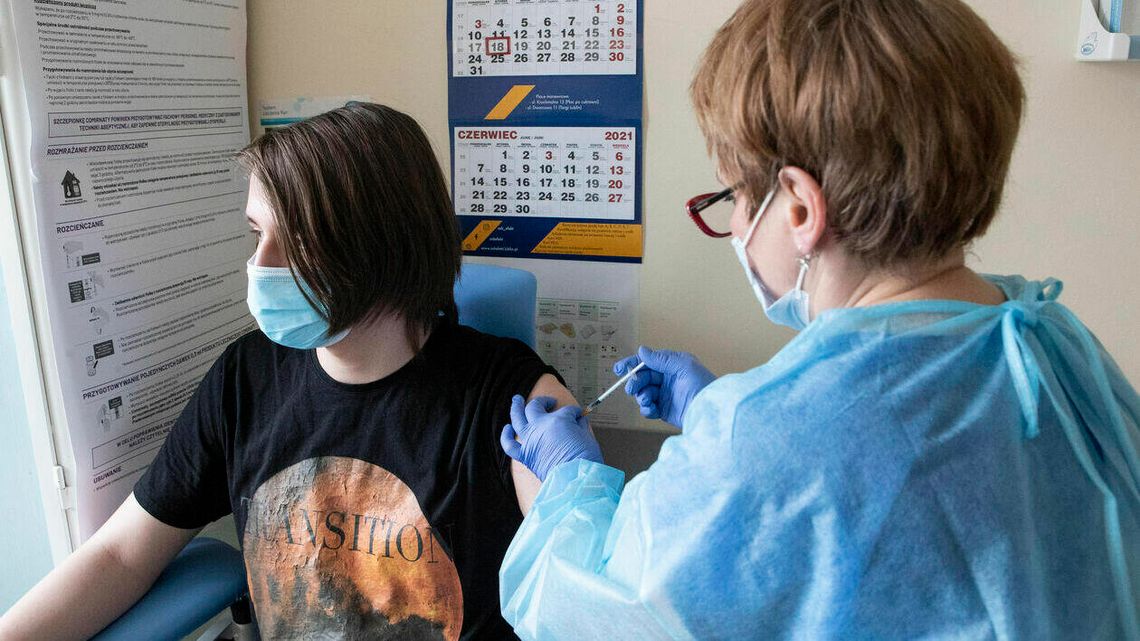 Prof. Horban: szczepienia dzieci w wieku od 12 lat powinny ruszyć jak najszybciej Prof. Horban: szczepienia dzieci w wieku od 12 lat powinny ruszyć jak najszybciej